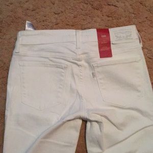 Levi’s womens 711 skinny jean in soft clean white